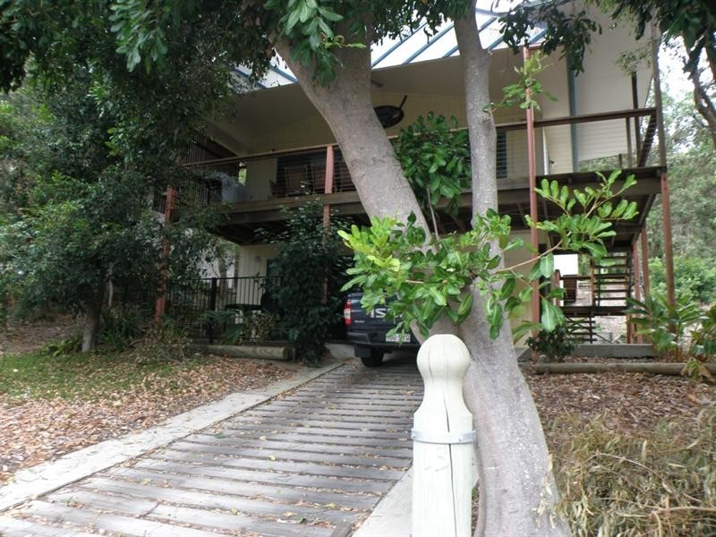 13 BIMBA Street, Point Lookout QLD 4183