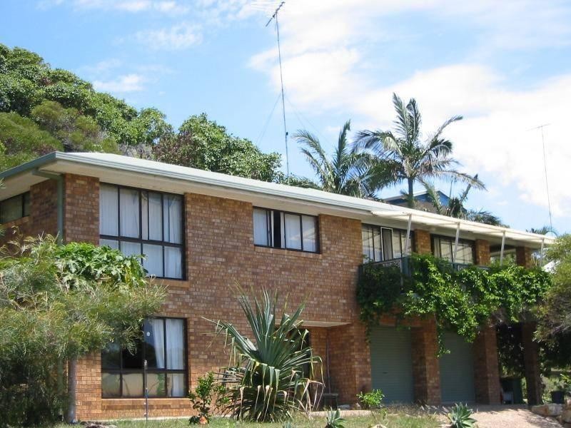 33 George Nothling Drive, Point Lookout QLD 4183