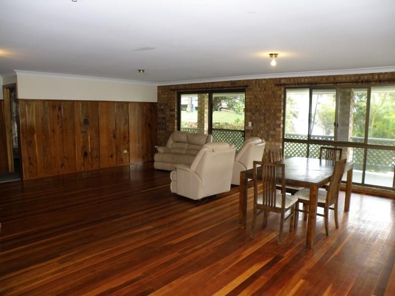33 George Nothling Drive, Point Lookout QLD 4183