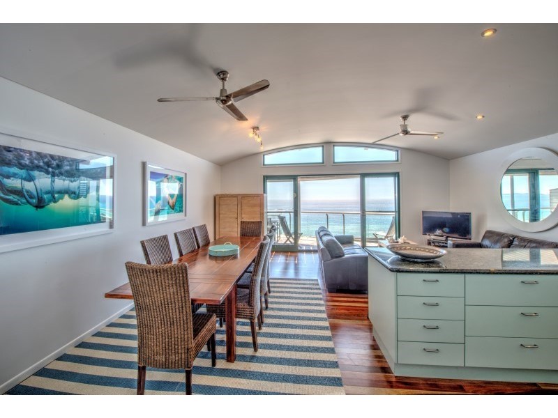 3/6 Cumming Parade, Point Lookout QLD 4183
