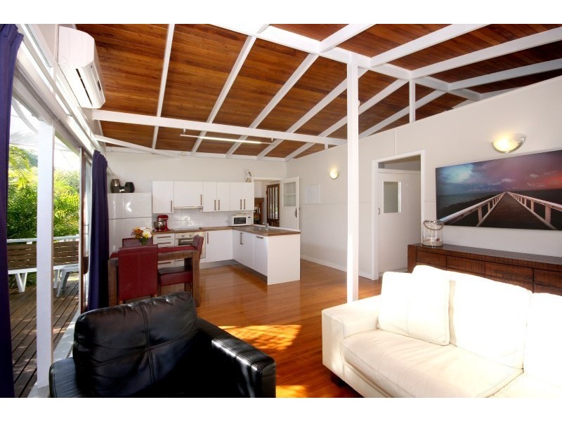 17 Flinders Avenue, Dunwich QLD 4183