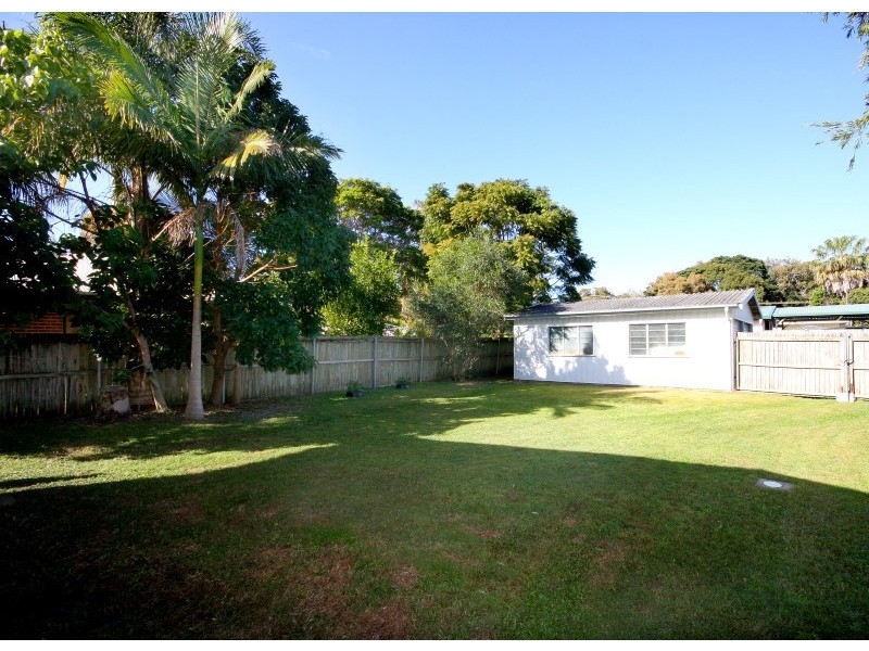 17 Flinders Avenue, Dunwich QLD 4183