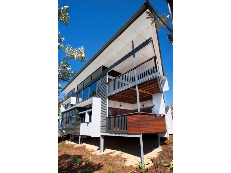 2/7 Pratt Court, Point Lookout QLD 4183