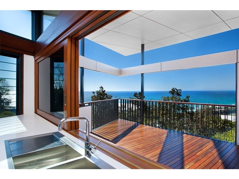 2/7 Pratt Court, Point Lookout QLD 4183