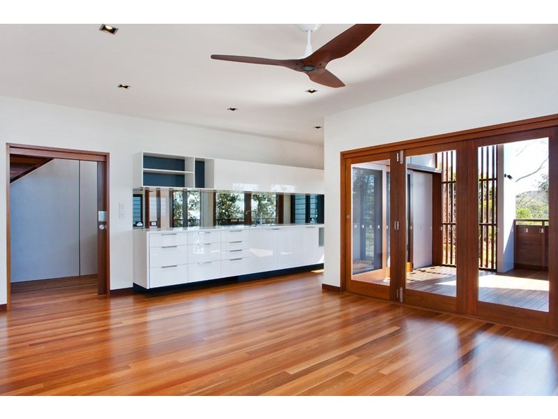 2/7 Pratt Court, Point Lookout QLD 4183