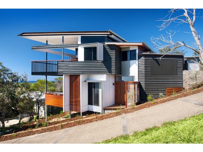 2/7 Pratt Court, Point Lookout QLD 4183