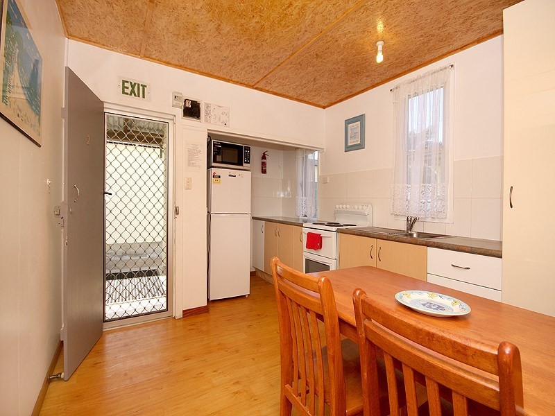 5 Ballow Street, Amity Point QLD 4183