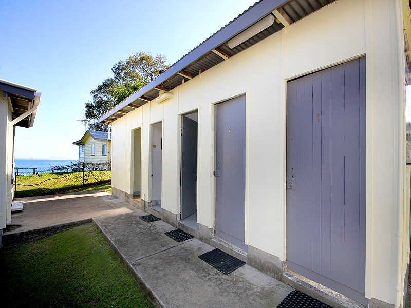 5 Ballow Street, Amity Point QLD 4183