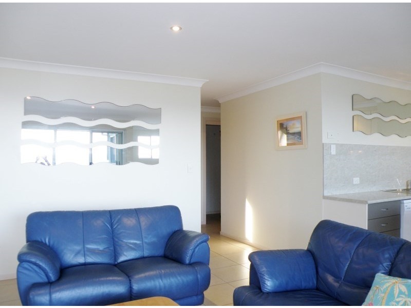 18/1-5 Samarinda Drive, Point Lookout QLD 4183