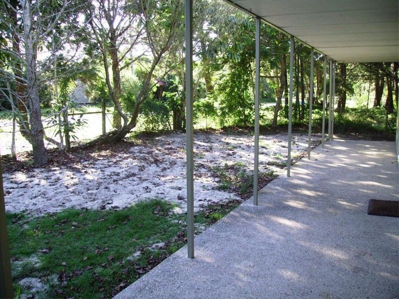 8 Gore Street, Amity Point QLD 4183