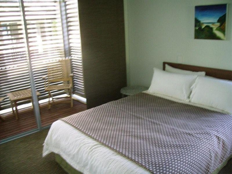 158 Dickson Way, Point Lookout QLD 4183