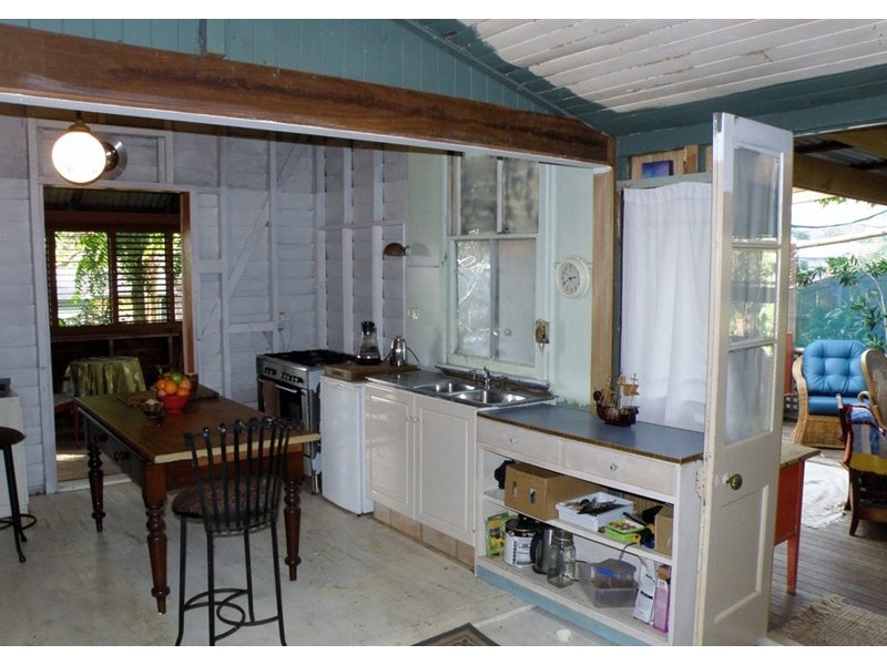 2 Finnegan Street, Dunwich QLD 4183