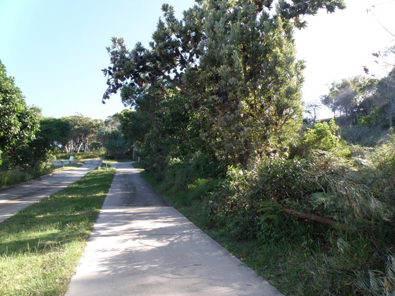 12 Cumming Parade, Point Lookout QLD 4183