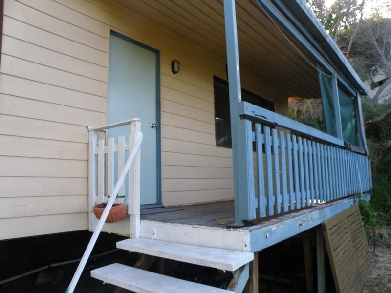 12 Cumming Parade, Point Lookout QLD 4183