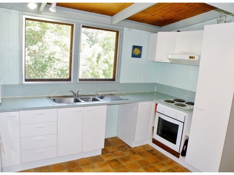 26 Samarinda Way, Point Lookout QLD 4183