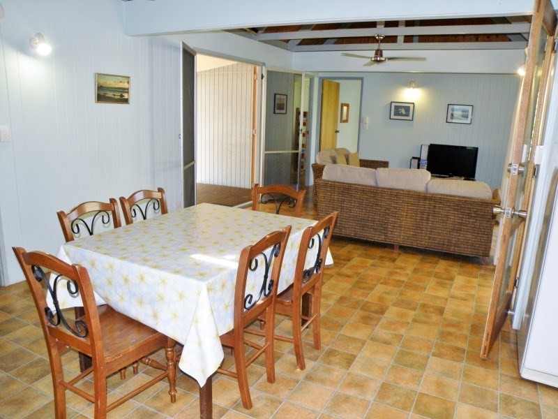 26 Samarinda Way, Point Lookout QLD 4183