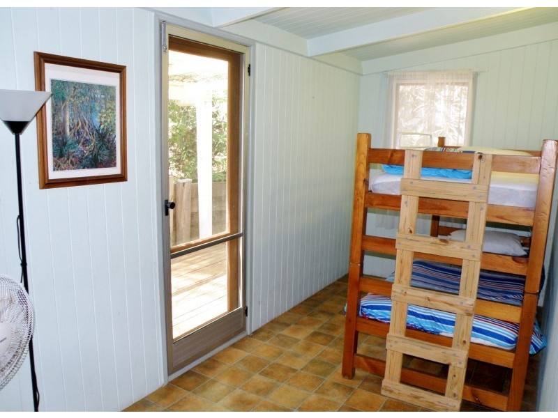 26 Samarinda Way, Point Lookout QLD 4183