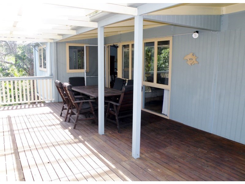 26 Samarinda Way, Point Lookout QLD 4183