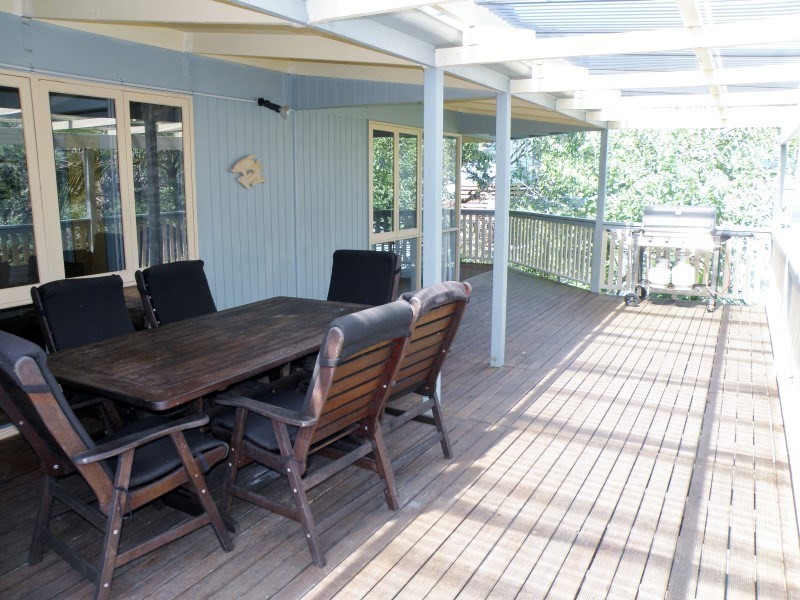 26 Samarinda Way, Point Lookout QLD 4183