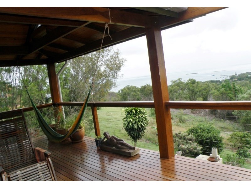 53 Rainbow Crescent, Dunwich QLD 4183