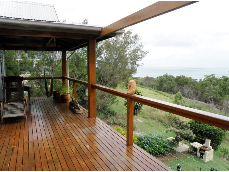 53 Rainbow Crescent, Dunwich QLD 4183