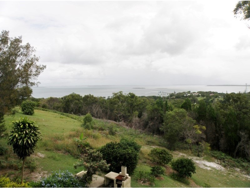 53 Rainbow Crescent, Dunwich QLD 4183