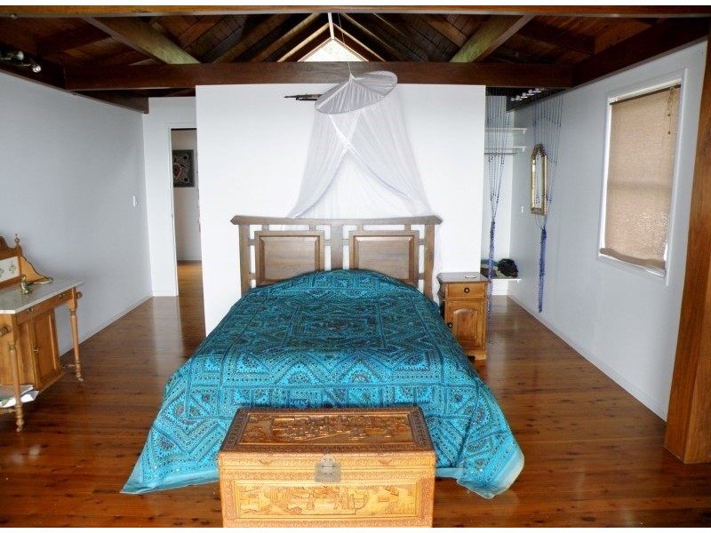 53 Rainbow Crescent, Dunwich QLD 4183