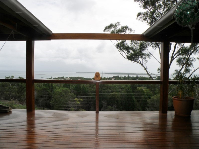 53 Rainbow Crescent, Dunwich QLD 4183