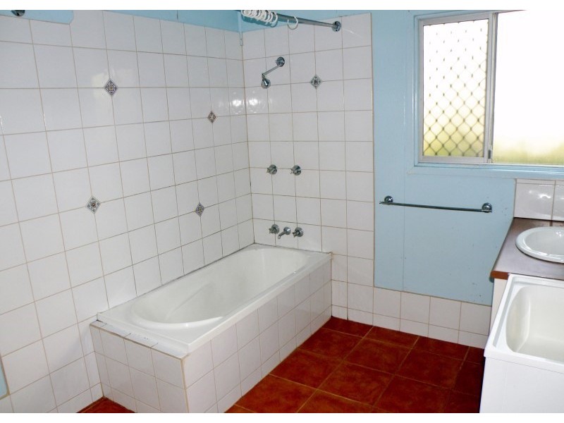 16 Bigoon Road, Point Lookout QLD 4183