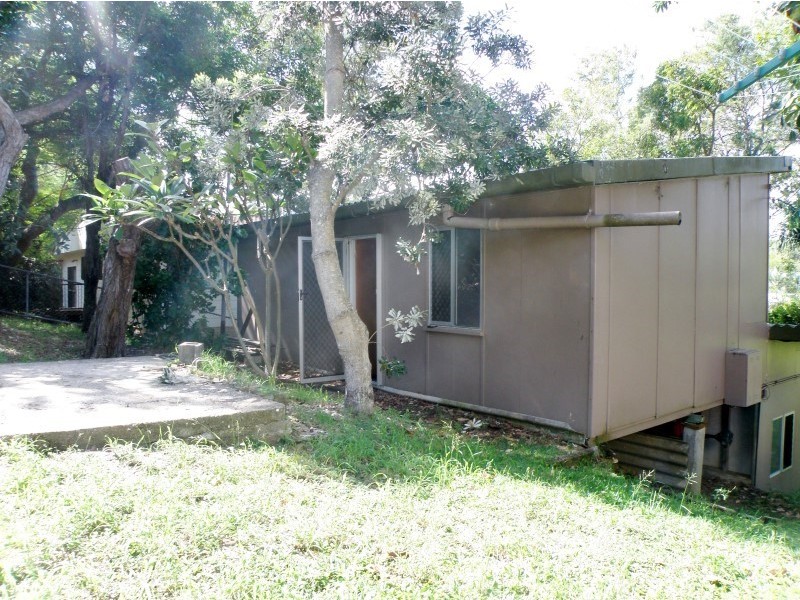 16 Bigoon Road, Point Lookout QLD 4183