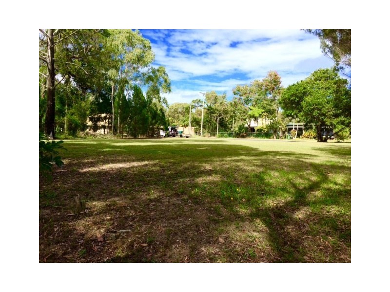 24 Kawana Street, Amity Point QLD 4183