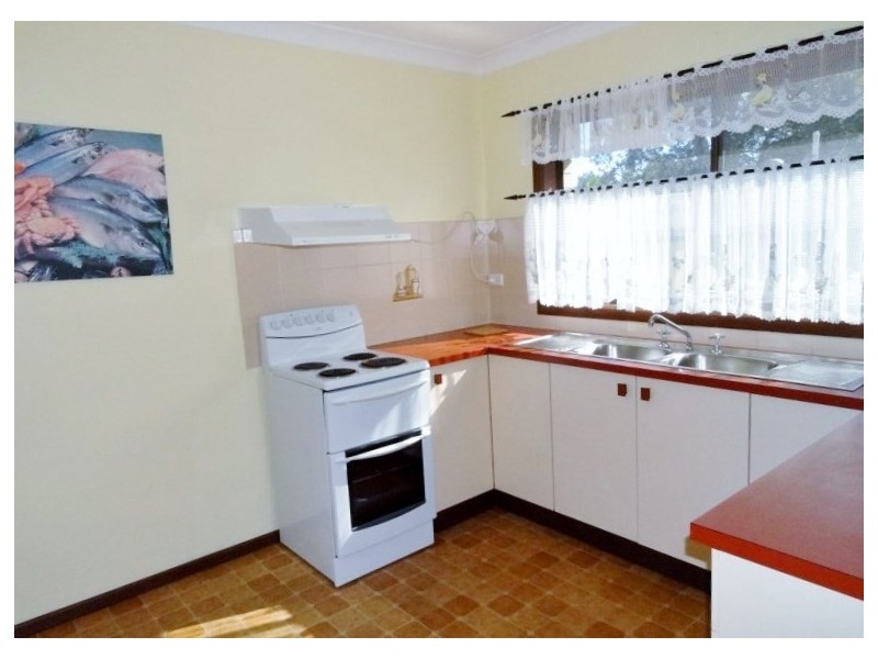 29 Ballow Street, Amity Point QLD 4183