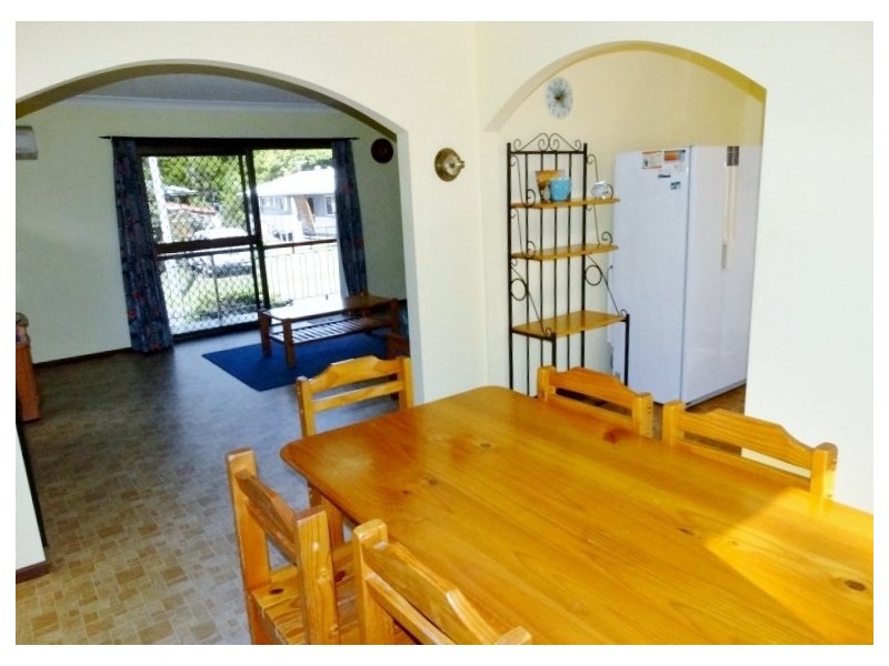 29 Ballow Street, Amity Point QLD 4183