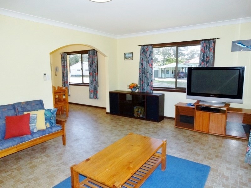 29 Ballow Street, Amity Point QLD 4183