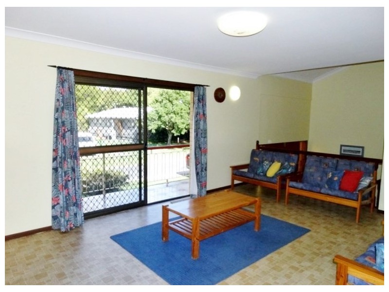 29 Ballow Street, Amity Point QLD 4183