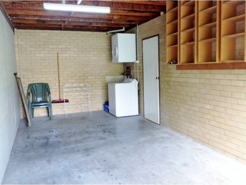 29 Ballow Street, Amity Point QLD 4183