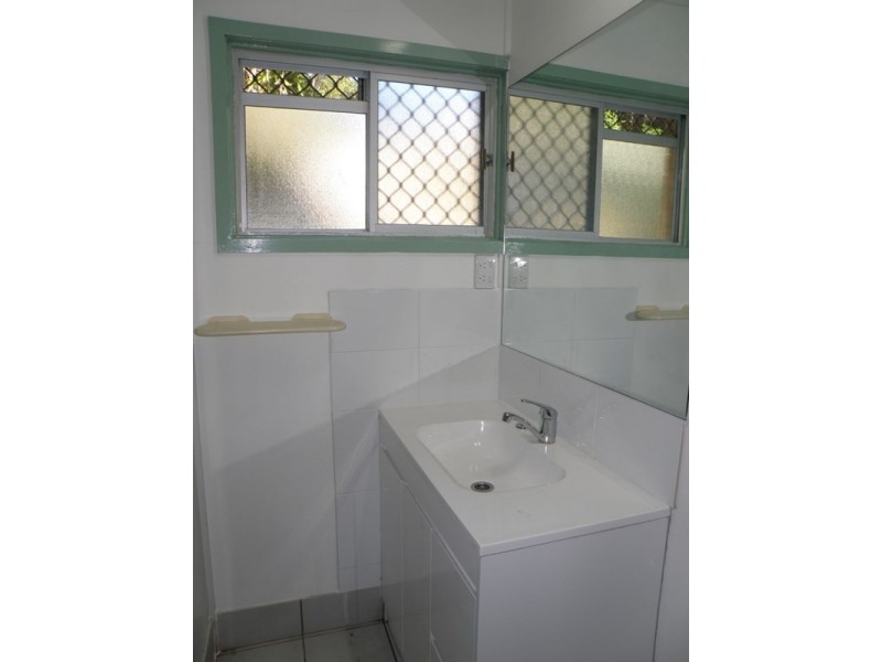 2/17 Bigoon, Point Lookout QLD 4183