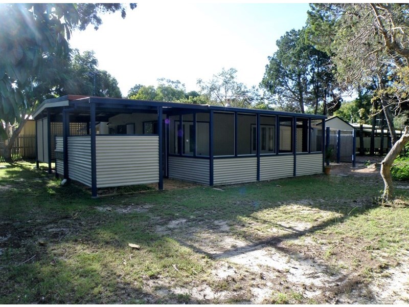 9 Gore Street, Amity Point QLD 4183