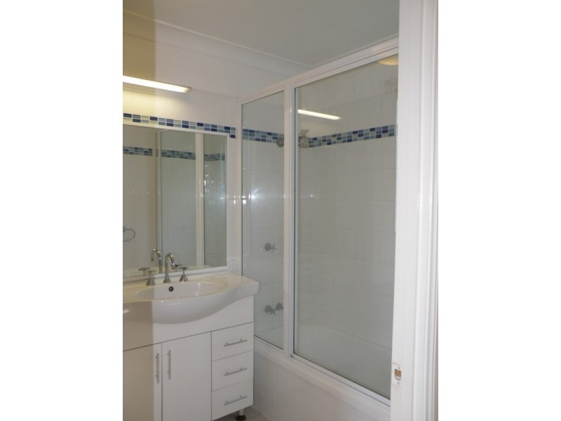 10a Yarrong Road, Point Lookout QLD 4183