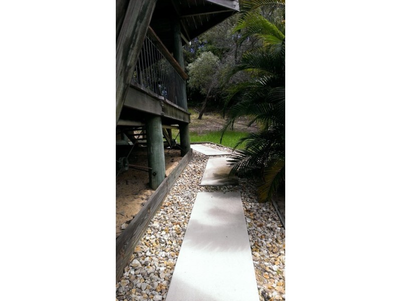 94 Tramican Street, Point Lookout QLD 4183