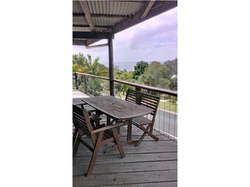 94 Tramican Street, Point Lookout QLD 4183