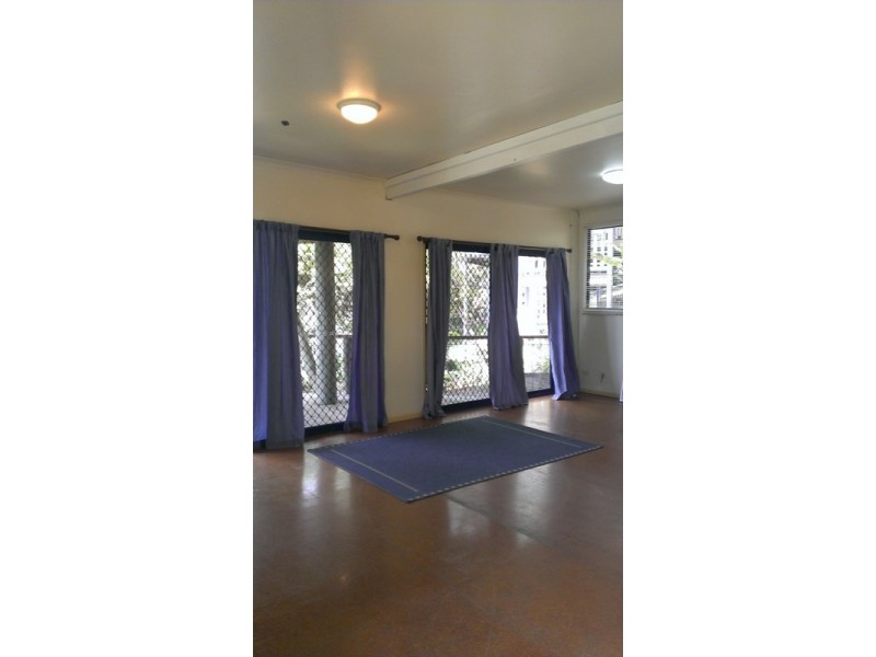 94 Tramican Street, Point Lookout QLD 4183