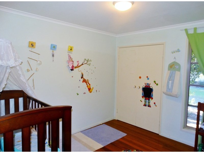 7 Waller Court, Point Lookout QLD 4183