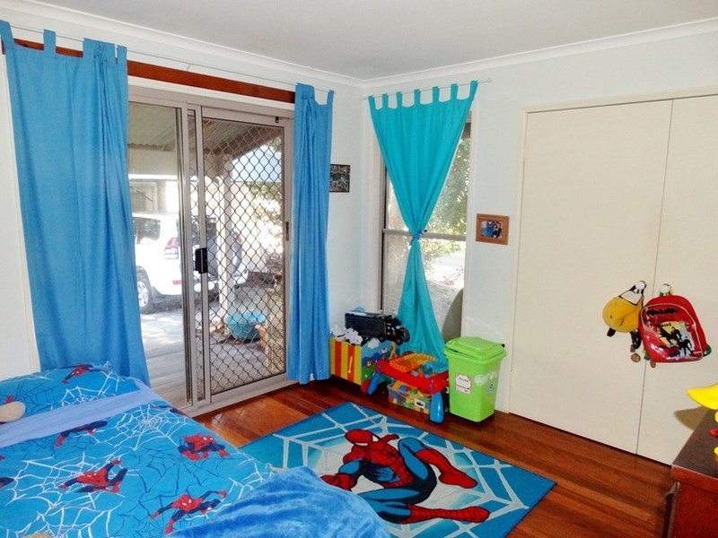 7 Waller Court, Point Lookout QLD 4183