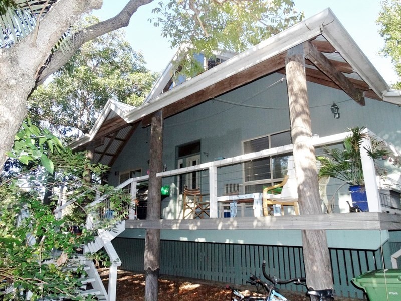 7 Waller Court, Point Lookout QLD 4183