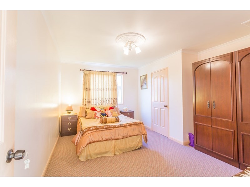 43 Rainbow Crescent, Dunwich QLD 4183