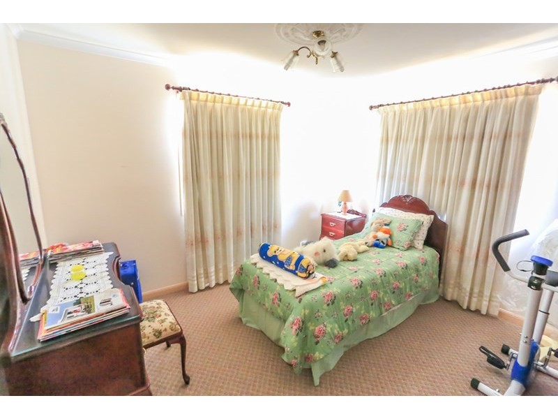 43 Rainbow Crescent, Dunwich QLD 4183