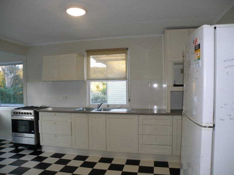 11 Pamphlet Street, Dunwich QLD 4183