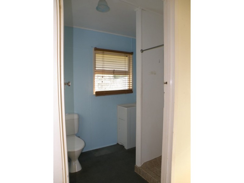 17 FRASER, Dunwich QLD 4183