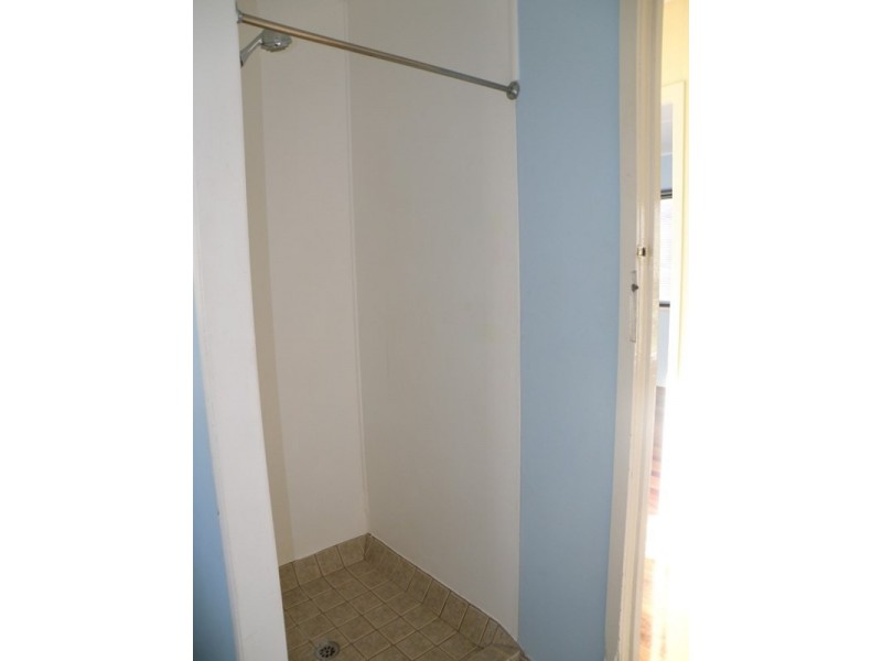 17 FRASER, Dunwich QLD 4183